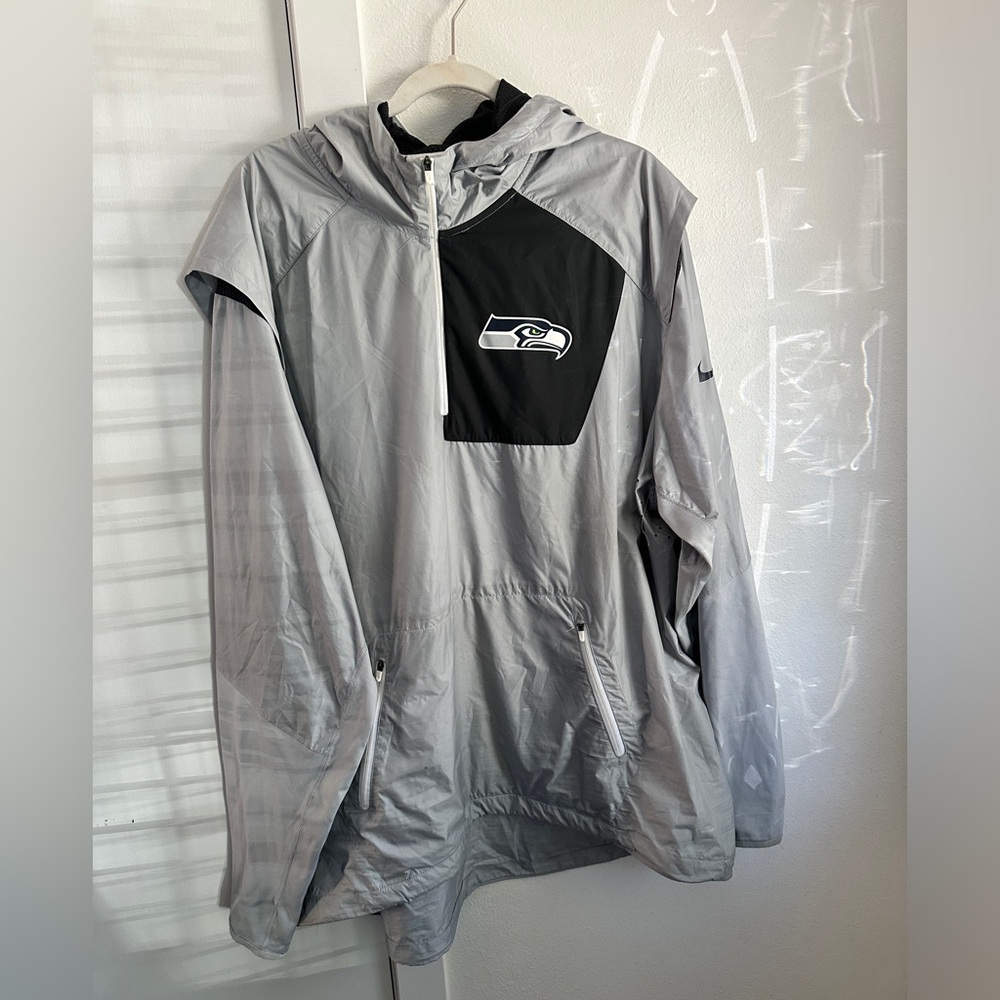 Seahawks Windbreaker. Size 3xl.